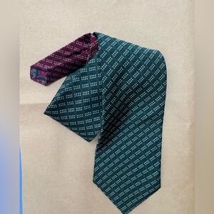 Vintage Men’s Tommy Hilfiger Green And Maroon Silk Tie Made In USA